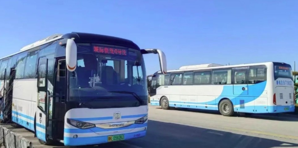 乘坐城際4號線，打卡布魯維斯、那香海、海草部落，連線貓頭山、火炬八街。